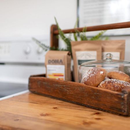 Le Petit Guesthouse -King Bed Walk To Whitworth Nine Mile Falls 외부 사진