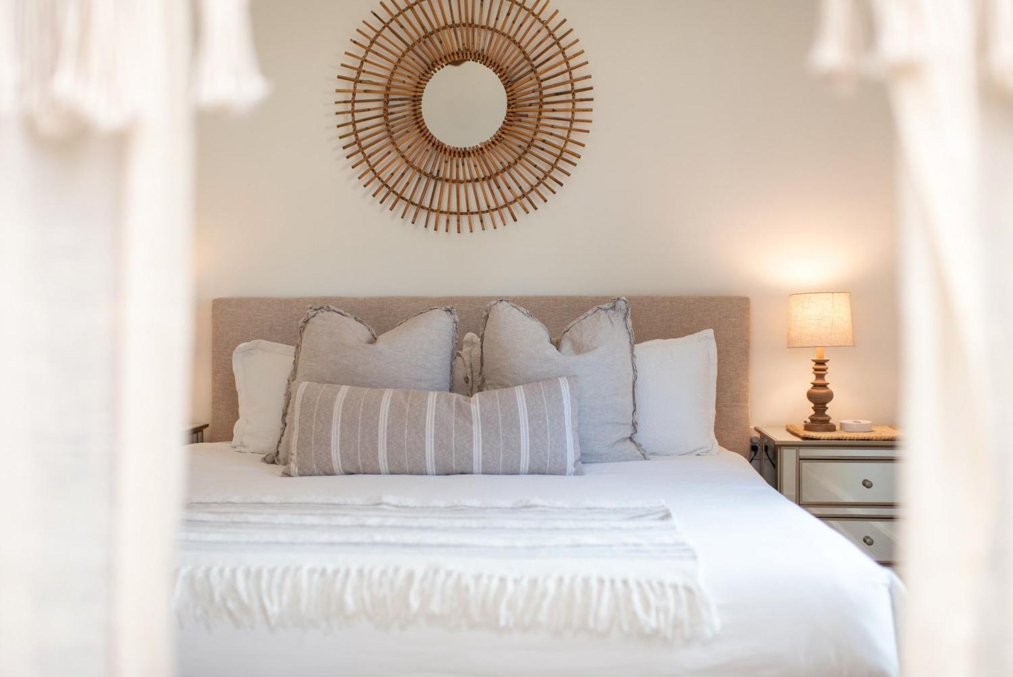 Le Petit Guesthouse -King Bed Walk To Whitworth Nine Mile Falls 외부 사진